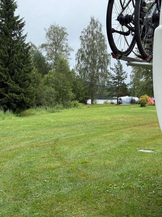 Einem Ort wurde ein Foto hinzugefügt