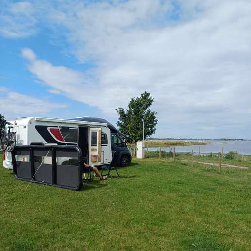 Een foto toegevoegd aan een locatie