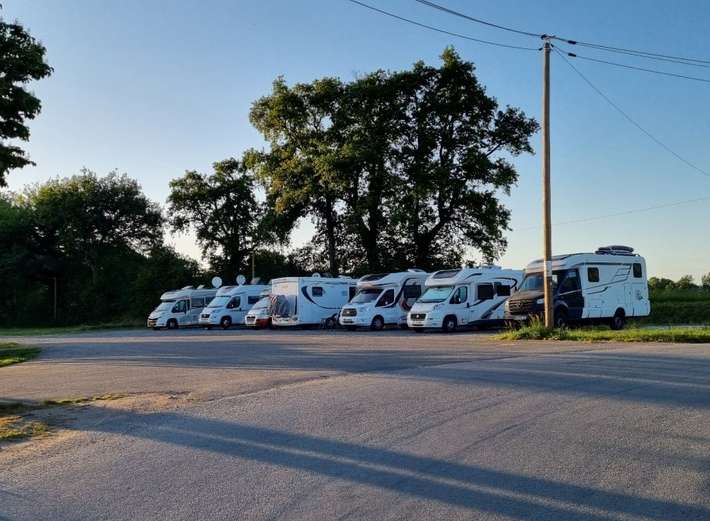 Aire de camping-car de Berneuil