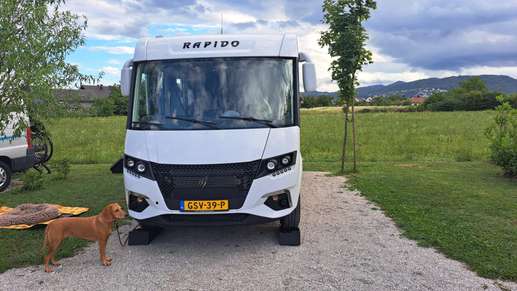 Einem Ort wurde ein Foto hinzugefügt