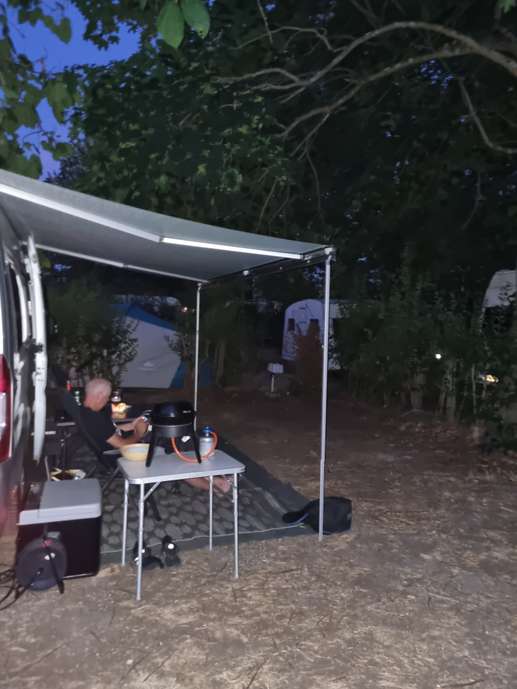 Einem Ort wurde ein Foto hinzugefügt