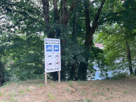 Added a photo to a location