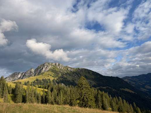 Einem Ort wurde ein Foto hinzugefügt