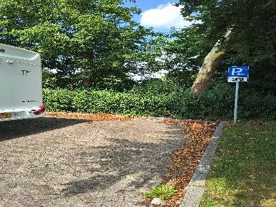 Wohnmobilstellplätz Hallenbad