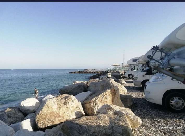 Stellplatz am Mittelmeer