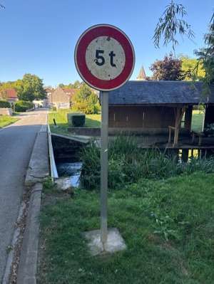 Einem Ort wurde ein Foto hinzugefügt