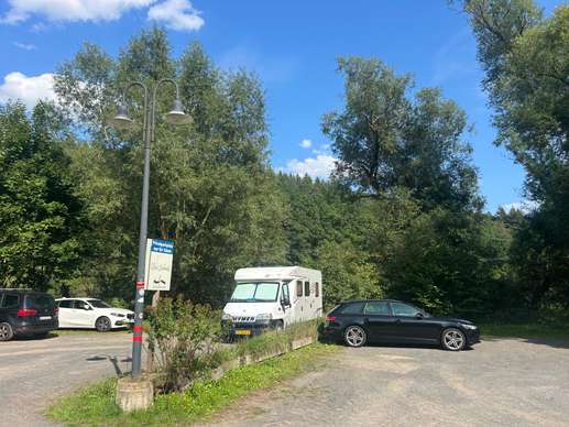 Einem Ort wurde ein Foto hinzugefügt