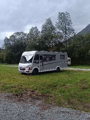 Einem Ort wurde ein Foto hinzugefügt