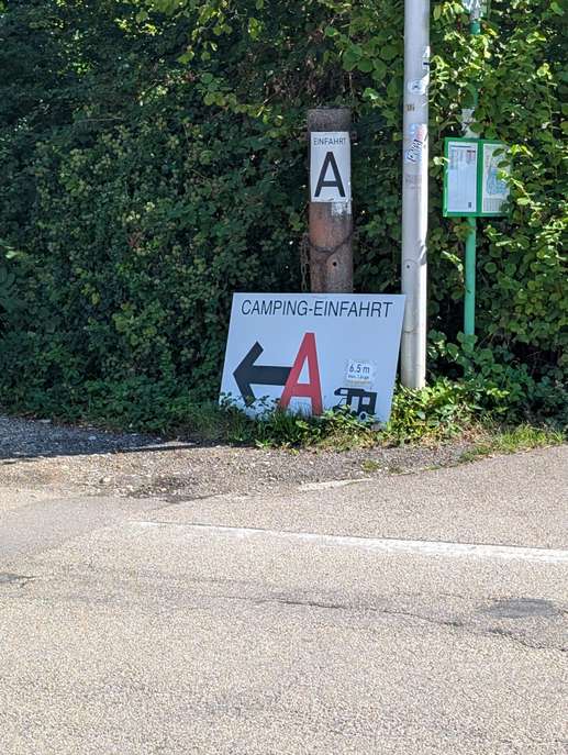 Einem Ort wurde ein Foto hinzugefügt