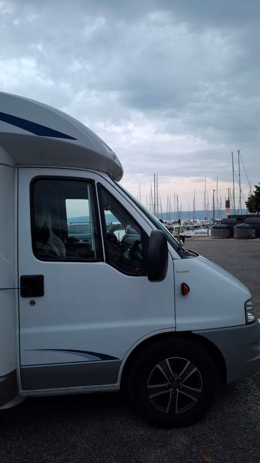 Einem Ort wurde ein Foto hinzugefügt
