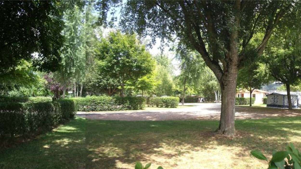 Camping muncipal Le Vert | Camping Car Park 