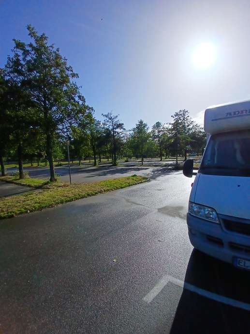 Einem Ort wurde ein Foto hinzugefügt