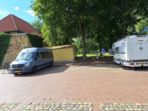 Einem Ort wurde ein Foto hinzugefügt