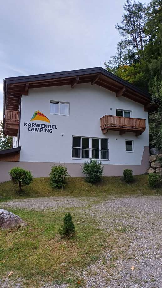 Einem Ort wurde ein Foto hinzugefügt