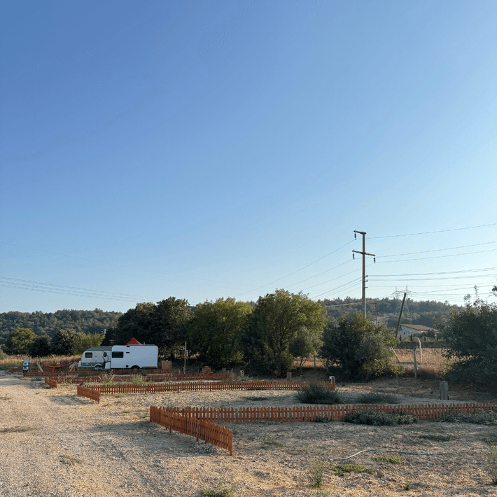 Yanako Karavan Farm