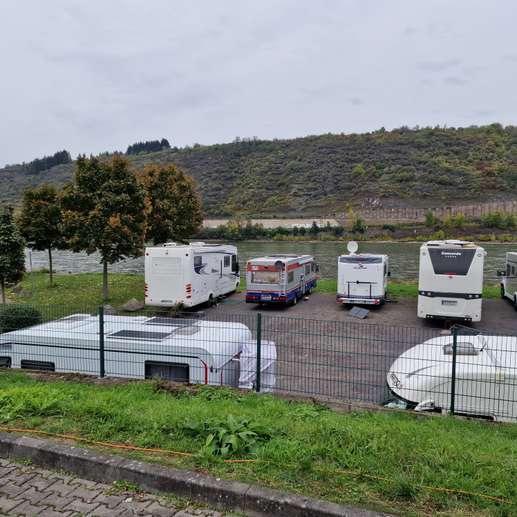 Einem Ort wurde ein Foto hinzugefügt