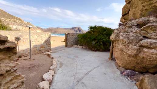 Added a photo to a location