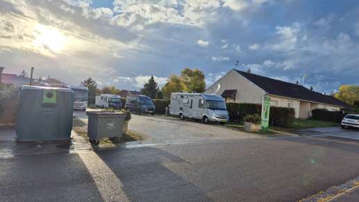 Einem Ort wurde ein Foto hinzugefügt