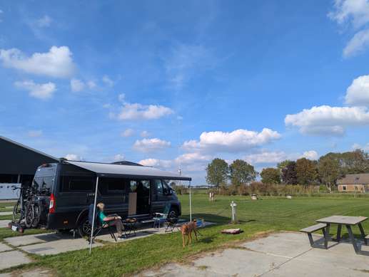 Einem Ort wurde ein Foto hinzugefügt