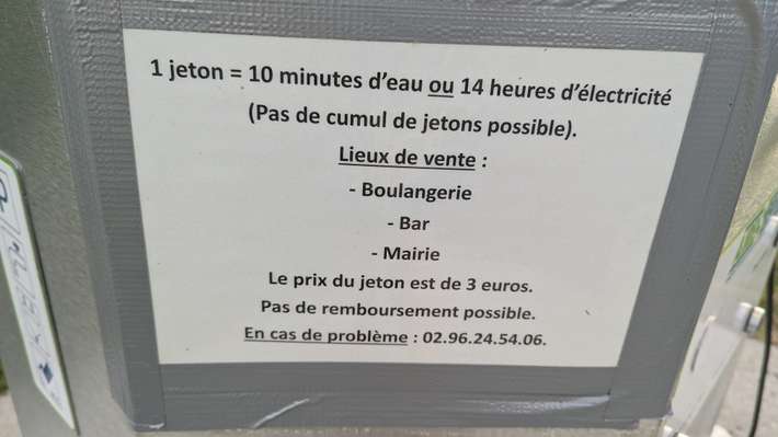 Aire de services Plounévez-Quitin