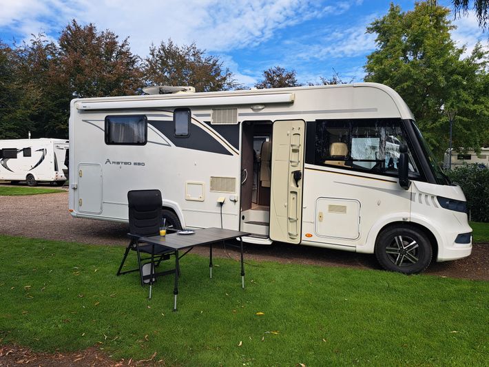 Camperplaats Kessel-Eik aan de Maas