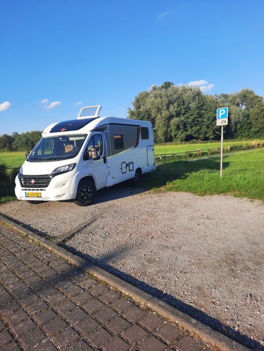 Einem Ort wurde ein Foto hinzugefügt