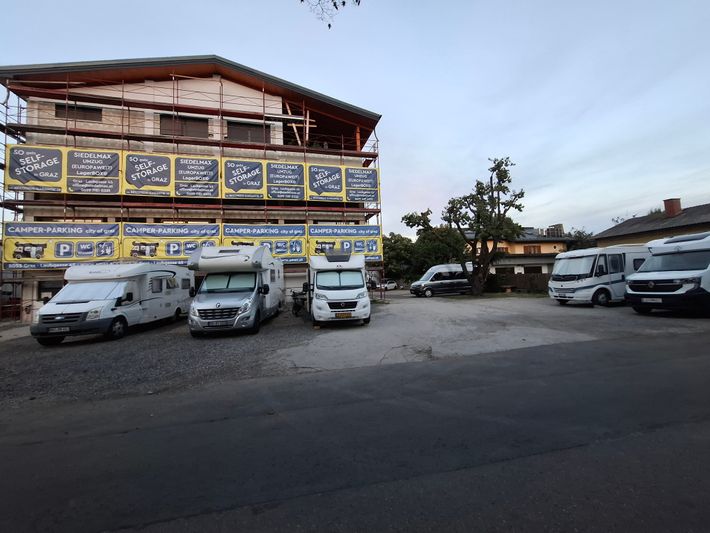 Camper-Parking Self-Service-Place