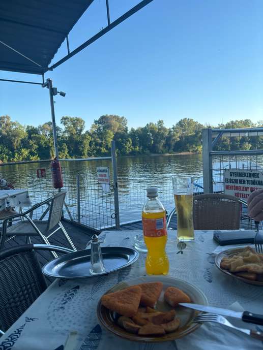 Einem Ort wurde ein Foto hinzugefügt