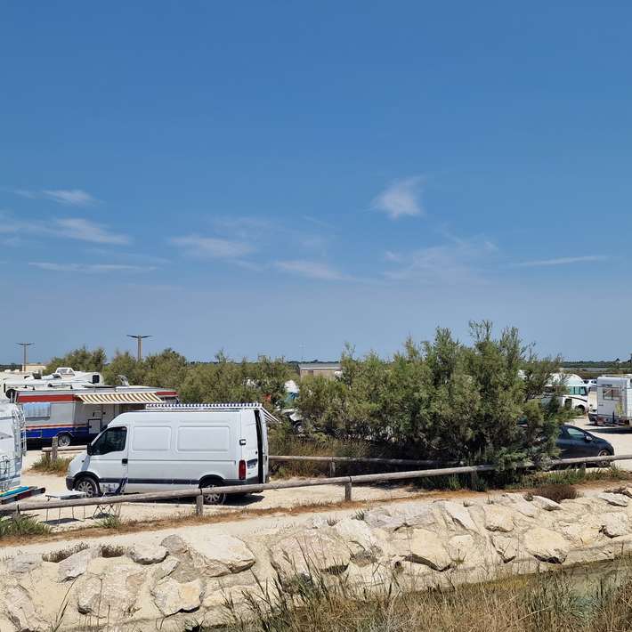 Aire de Camping-Car Plage Ouest