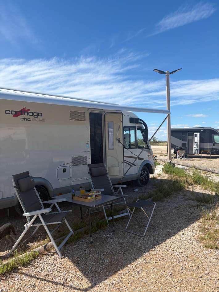 Aire de Camping-Car Plage Ouest