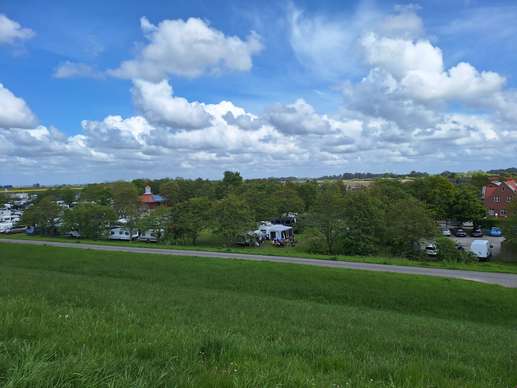 Einem Ort wurde ein Foto hinzugefügt