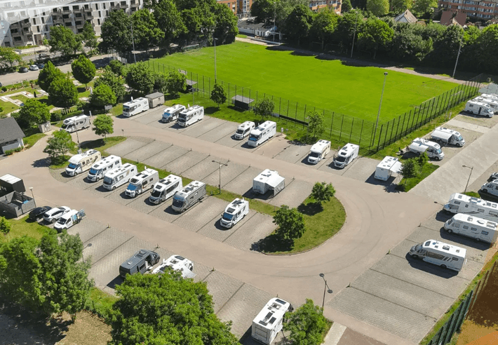 Camperplaats Am Badeland