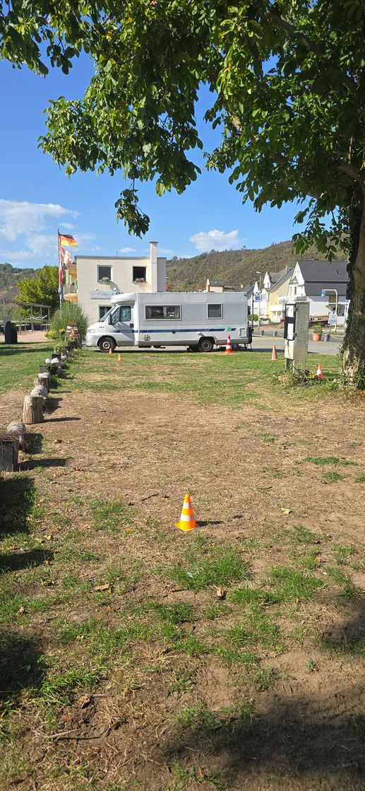 Einem Ort wurde ein Foto hinzugefügt