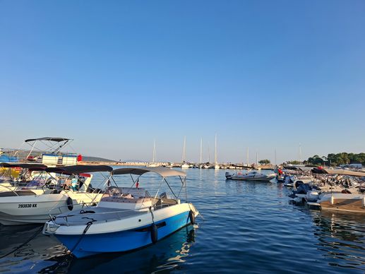 Added a photo to a location