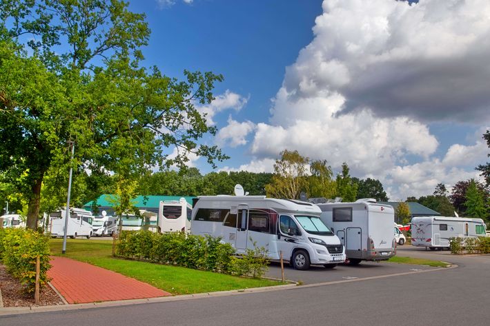 Wohnmobilstellplatz am Badepark
