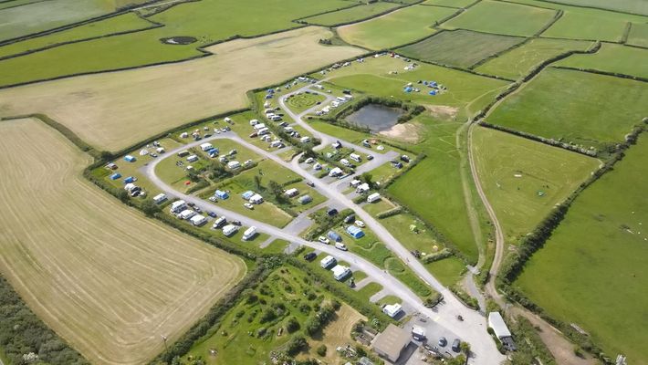 Camping Pitton Cross Caravan Park