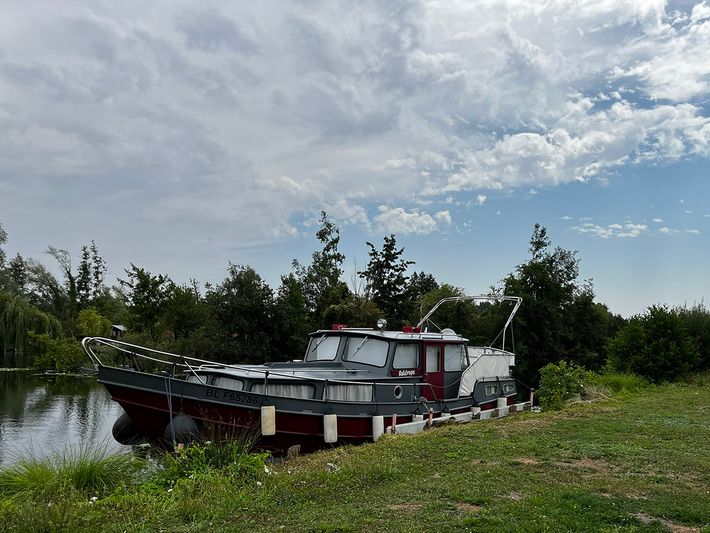 Aire camping-car park de Bray-sur-Somme
