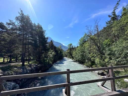 Added a photo to a location