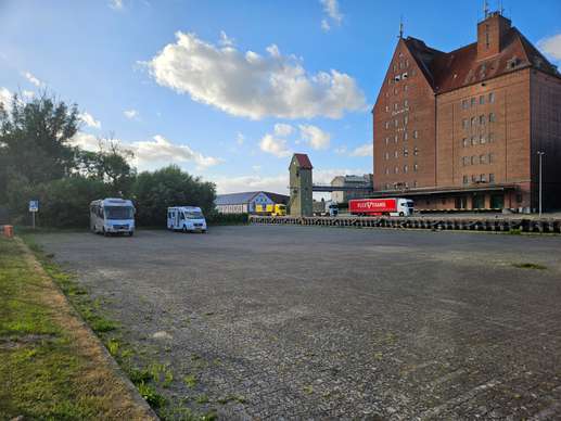 Einem Ort wurde ein Foto hinzugefügt