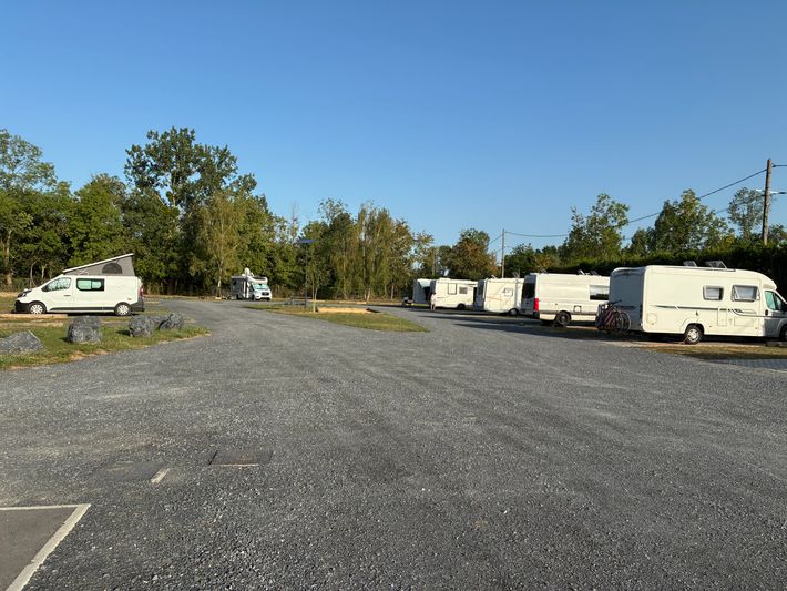 Camping-Car Park Vendeuil (Aisne)