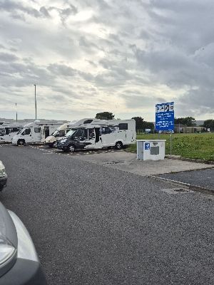 Einem Ort wurde ein Foto hinzugefügt