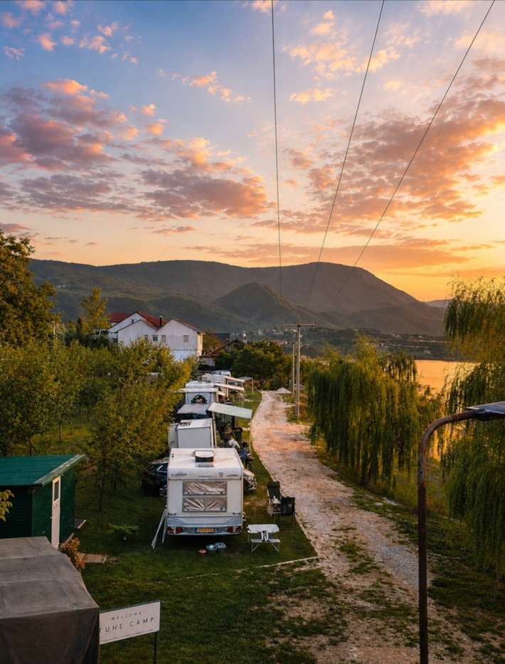 Tune Lakeside Camp