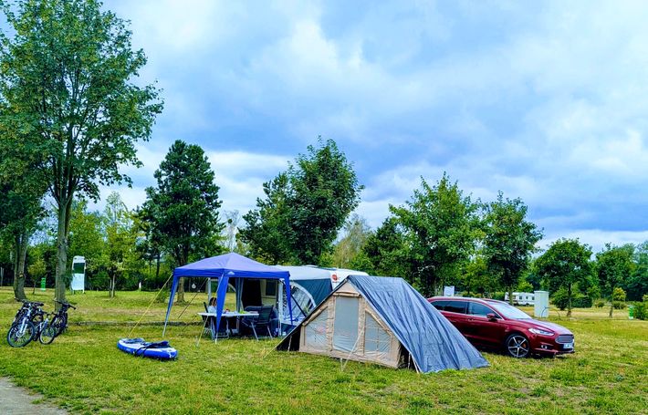 Reisemobilhafen am Naturbad Luppa