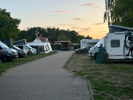 Einem Ort wurde ein Foto hinzugefügt
