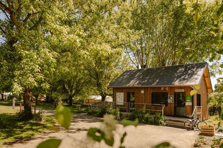 Aire du camping les Pâtis***