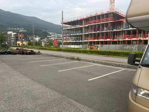 Einem Ort wurde ein Foto hinzugefügt