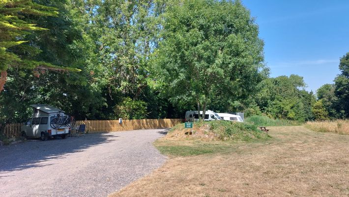 The Half Moon Pub, Lodges & Camping