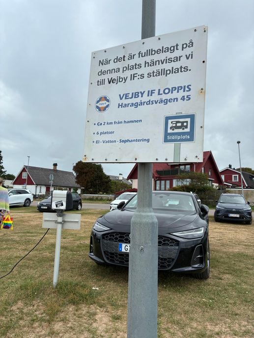 Einem Ort wurde ein Foto hinzugefügt