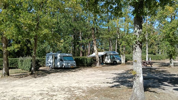 Aire Camping-Car Park Neuvy sur Barangeon