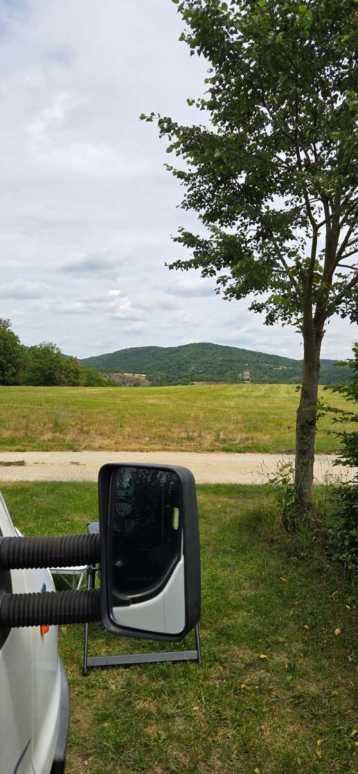 Einem Ort wurde ein Foto hinzugefügt
